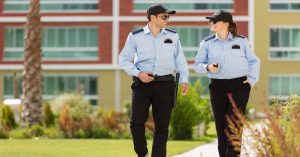 Plaza Güvenlik Görevlisi Plaza Güvenlik Görevlisi