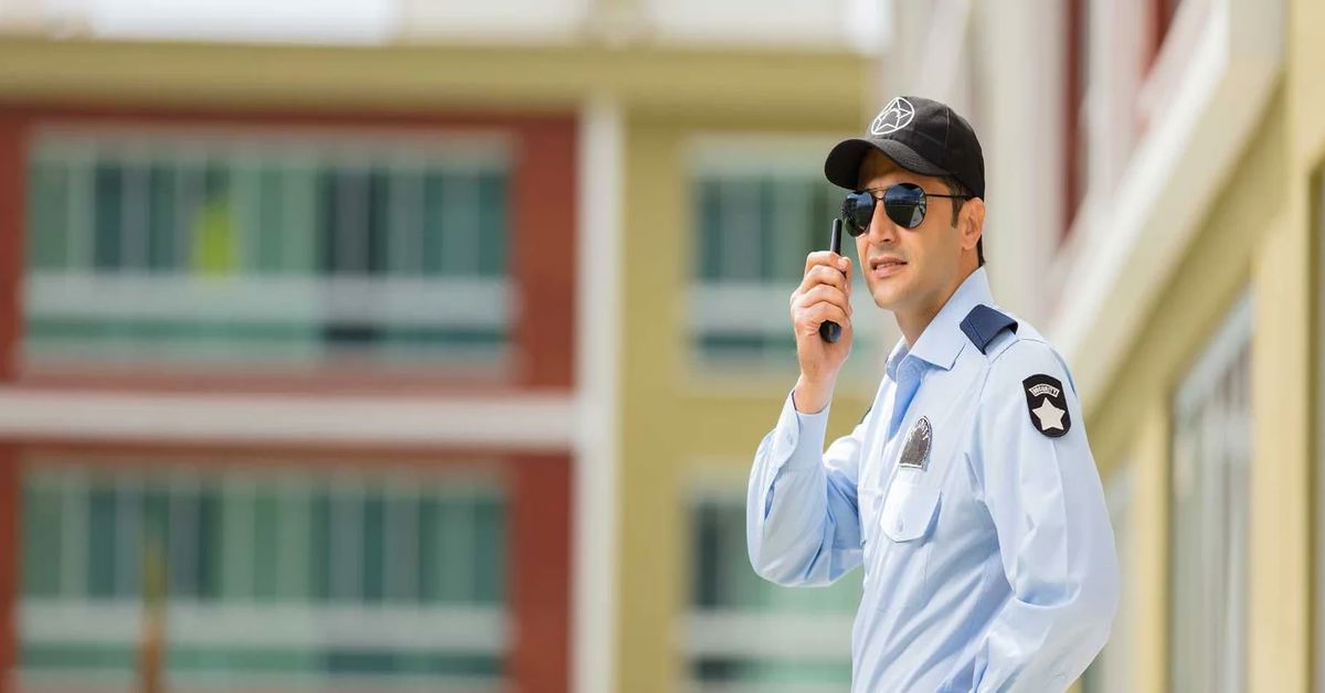 حارس أمن منشأة رياضية